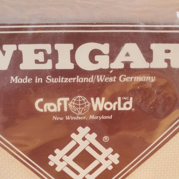 Zweigart Damask Aida Cross Stitch 18-Ct Fabric 12"x18" VTG 1970s Unopened NEW - Picture 4 of 4